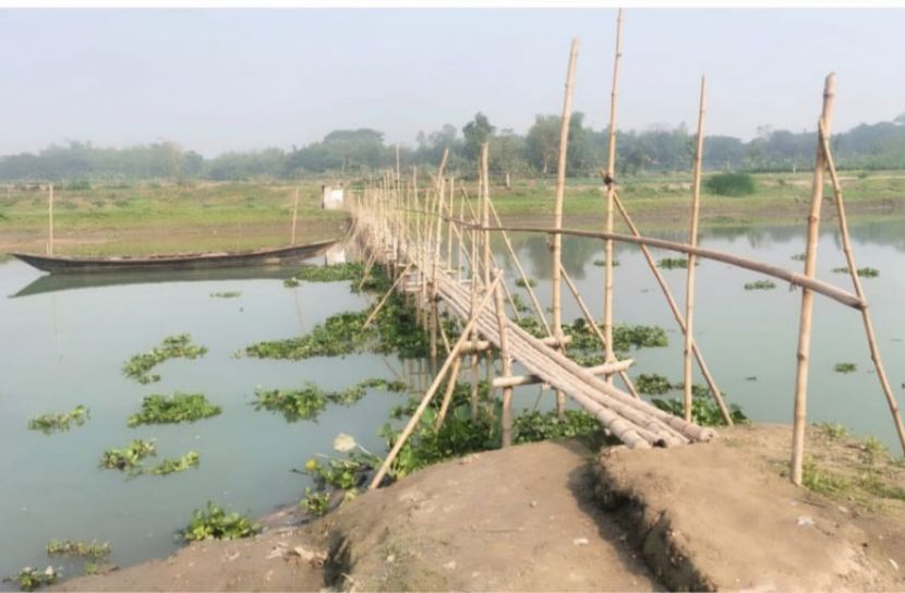 পুরাতন ব্রহ্মপুত্রে সেতু নেই, দ্রুত সেতু নির্মাণের দাবি এলাকাবাসীর