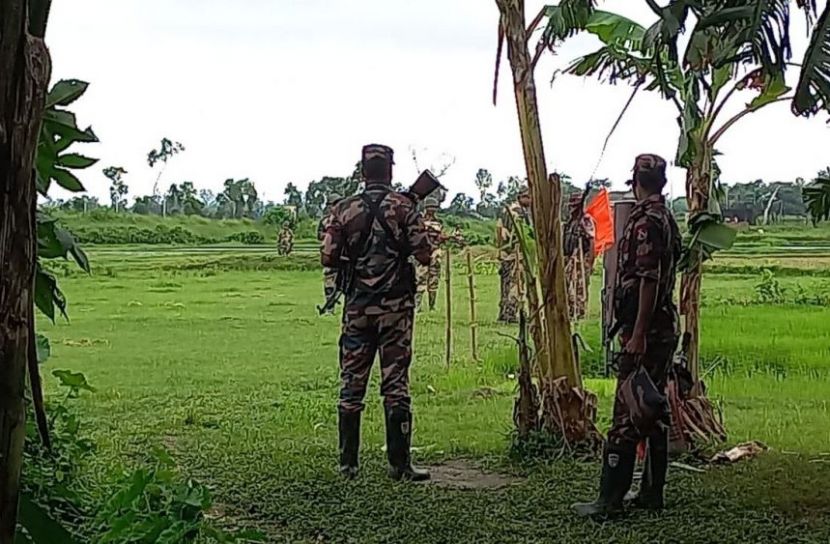 জয়পুরহাট সীমান্তে ৩ জনকে পুশইনের চেষ্টা