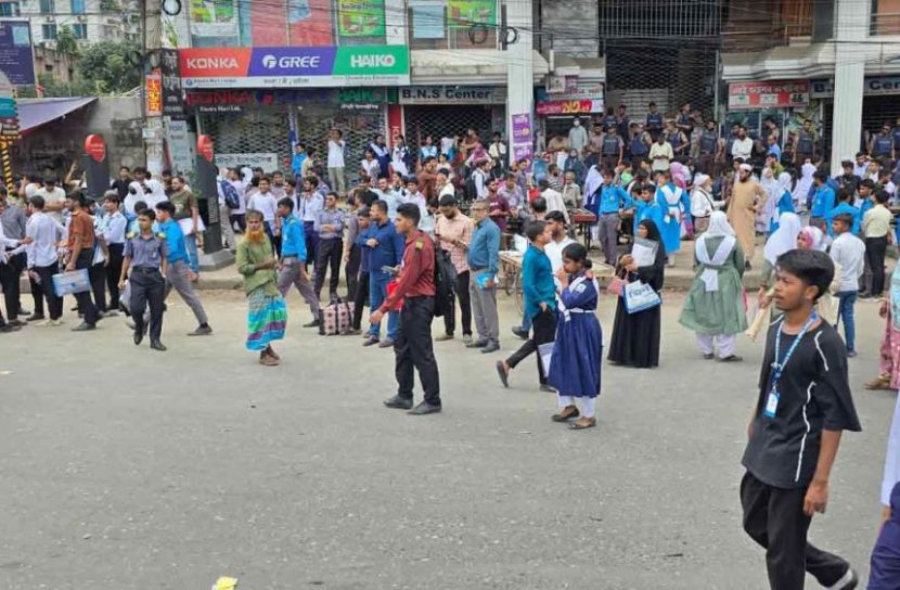 উত্তরার সড়কে শিক্ষার্থীদের আন্দোলন অব্যাহত