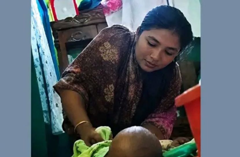 গোপন ক্যামেরায় ধরা পড়ল শিশুর ওপর নির্যাতন