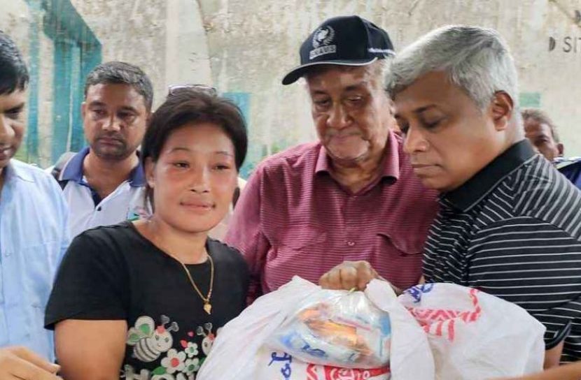 বন্যাদুর্গতদের পুনর্বাসনে সর্বাত্মক পদক্ষেপের আশ্বাস