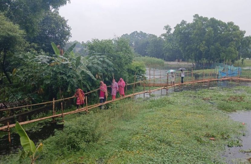 পুবাইলে জনদুর্ভোগে পাশে জাকির সরকার