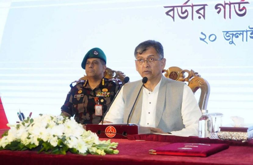 স্বরাষ্ট্রমন্ত্রীর বিজিবিকে আহ্বান দেশপ্রেম ও পেশাদারিত্বের সঙ্গে দায়িত্ব পালনের