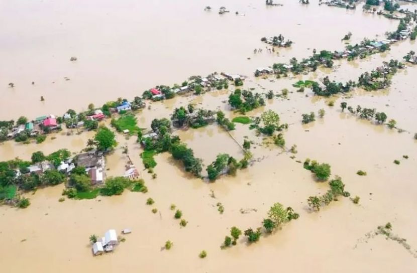 আসামে বন্যায় ২৪ ঘণ্টায় ২১ মৃত্যু