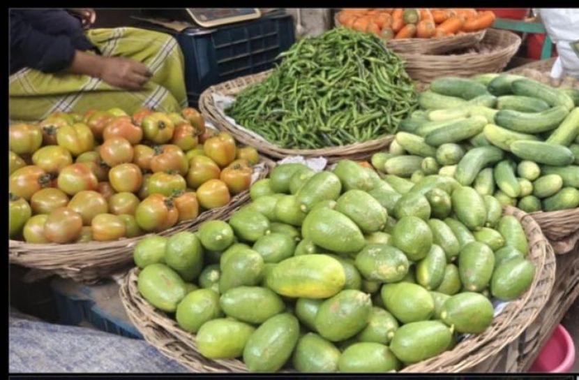 বৃষ্টির প্রভাবে মনোহরদীর বাজারে সবজির দাম ঊর্ধ্বমুখী