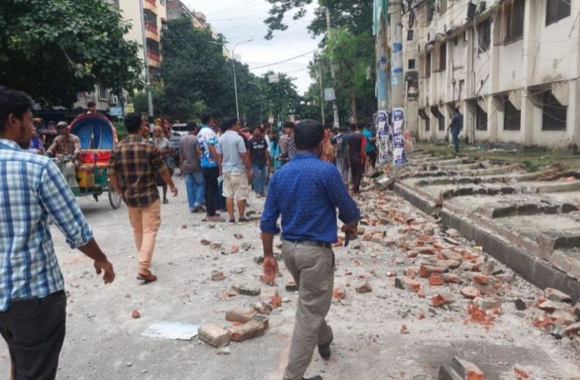 মিরপুরে টিসিবির পণ্য নিতে এসে দেয়াল ধসে নিহত ১
