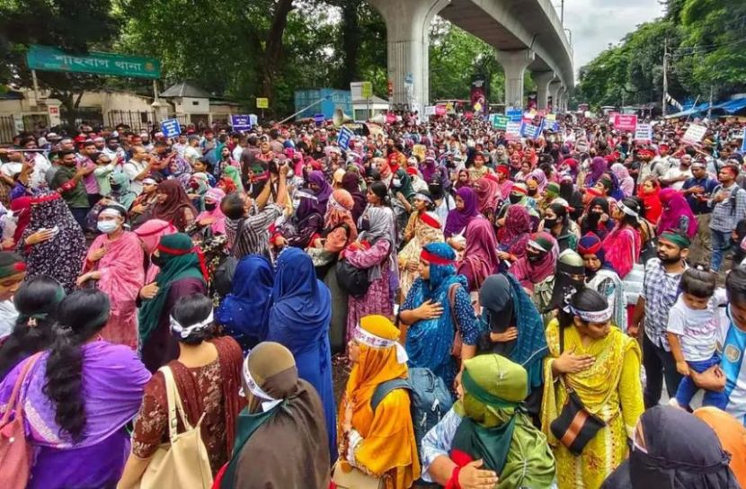 আগস্টে যোগদানের দাবিতে শাহবাগে অবস্থান কর্মসূচি