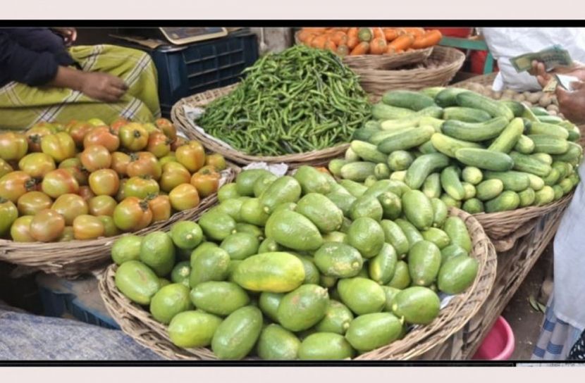কাঁচামরিচ ৪০০, লাগামহীন সবজির দাম