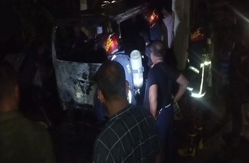 অ্যাম্বুলেন্সে আগুন সাতক্ষীরা মেডিকেল কলেজ হাসপাতালের