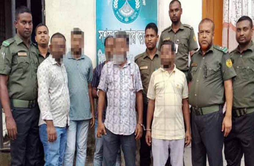 মিরপুর বিআরটিএতে দালালবিরোধী অভিযান, আটক ৫ জনের কারাদণ্ড