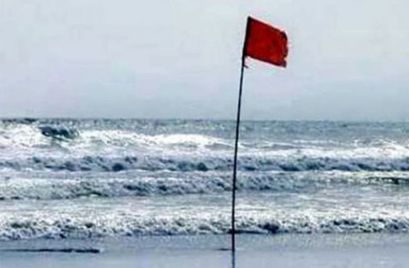চার সমুদ্রবন্দরে ৩ নম্বর সতর্কসংকেত
