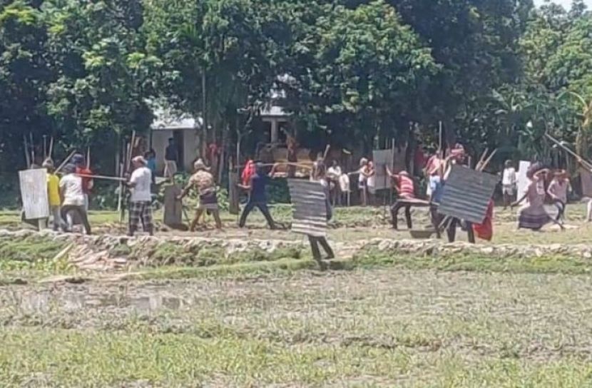মদনে  দু পক্ষের সংঘর্ষ, নারীসহ আহত ২০