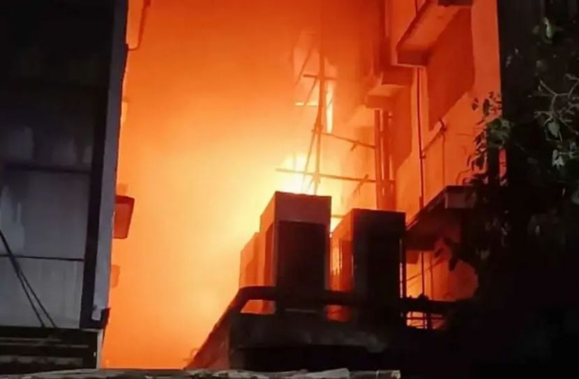 কলকাতার হোটেলে আগুন, ৯ বাংলাদেশির মৃত্যু