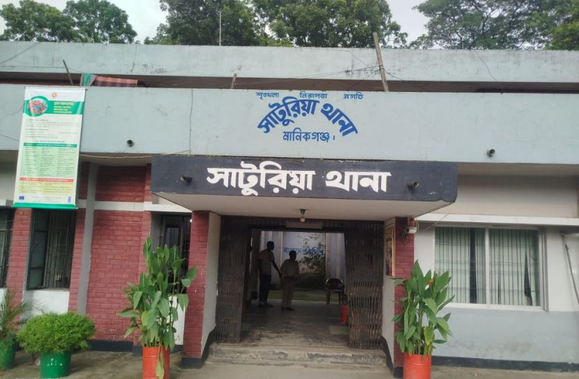 সাটুরিয়ায় ১৬ পিস ইয়াবা ও মদসহ মাদক কারবারি গ্রেপ্তার