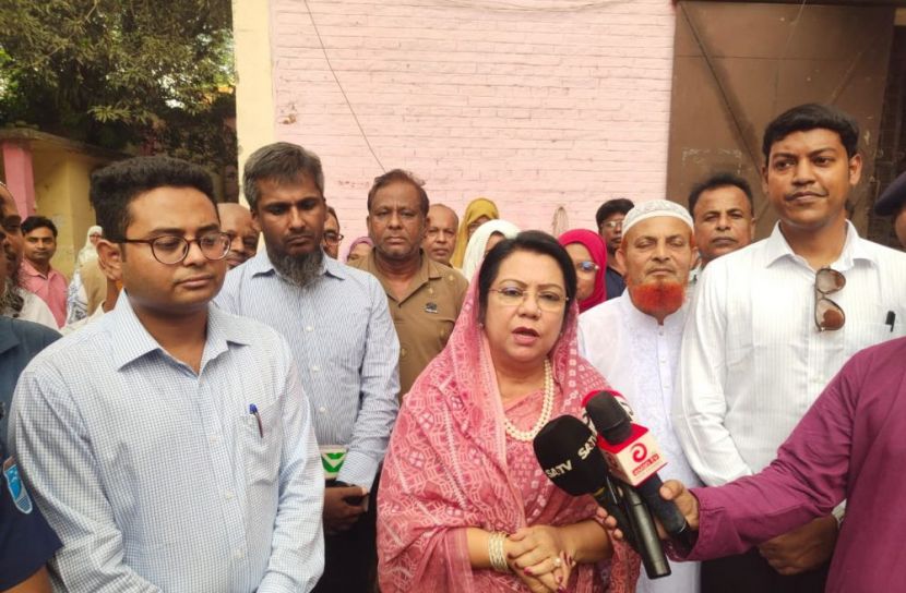 সাটুরিয়ায় খাদ্যমন্ত্রীর আকস্মিক পরিদর্শন, সিন্ডিকেট ভাঙার ঘোষণা