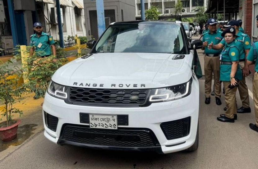 উল্টোপথে গাড়ি চালানোয় মন্ত্রীর গাড়ির বিরুদ্ধে মামলা