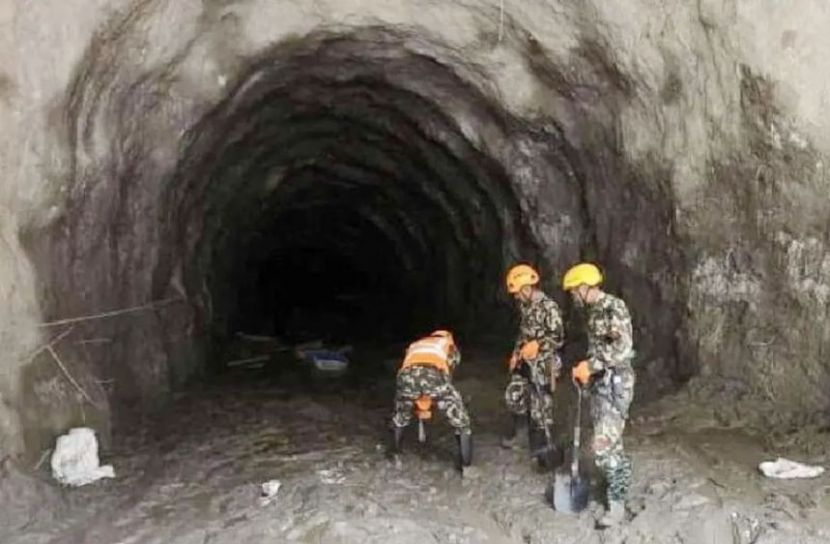 নেপালের সুড়ঙ্গে আর কেউ বেঁচে নেই