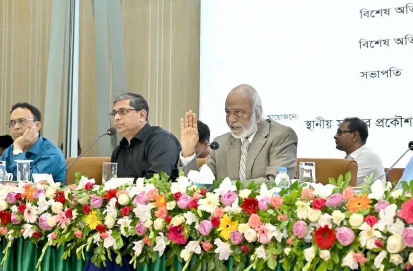 সরকারি কর্মকর্তারা জনগণের সম্পদের কাস্টোডিয়ান: স্থানীয় সরকার মন্ত্রী