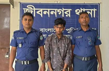 চুয়াডাঙ্গায়  ঘুমন্ত স্ত্রীকে কুপিয়ে জখম, স্বামী আটক