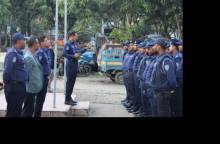 থানা পুলিশ কর্মকর্তাদের নির্দেশনা দিচ্ছেন পুলিশ সুপার। ছবি: জেলা পুলিশের সৌজন্যে