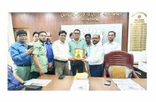 সুনামগঞ্জ প্রেসক্লাবের পক্ষ থেকে বিদায়ী জেলা প্রশাসককে সংবর্ধনা প্রদান