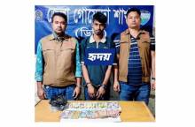 বন্দরে পুলিশের ওপর সশস্ত্র হামলা, ছিনতাইকৃত শর্টগান উদ্ধার; আটক ৩