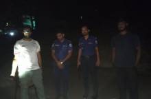 লামায় গভীর রাতে নদী থেকে অবৈধভাবে বালু উত্তোলন: ২টি শ্যালো মেশিন ও পাইপ জব্দ